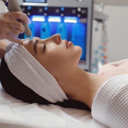 Hydra Facial